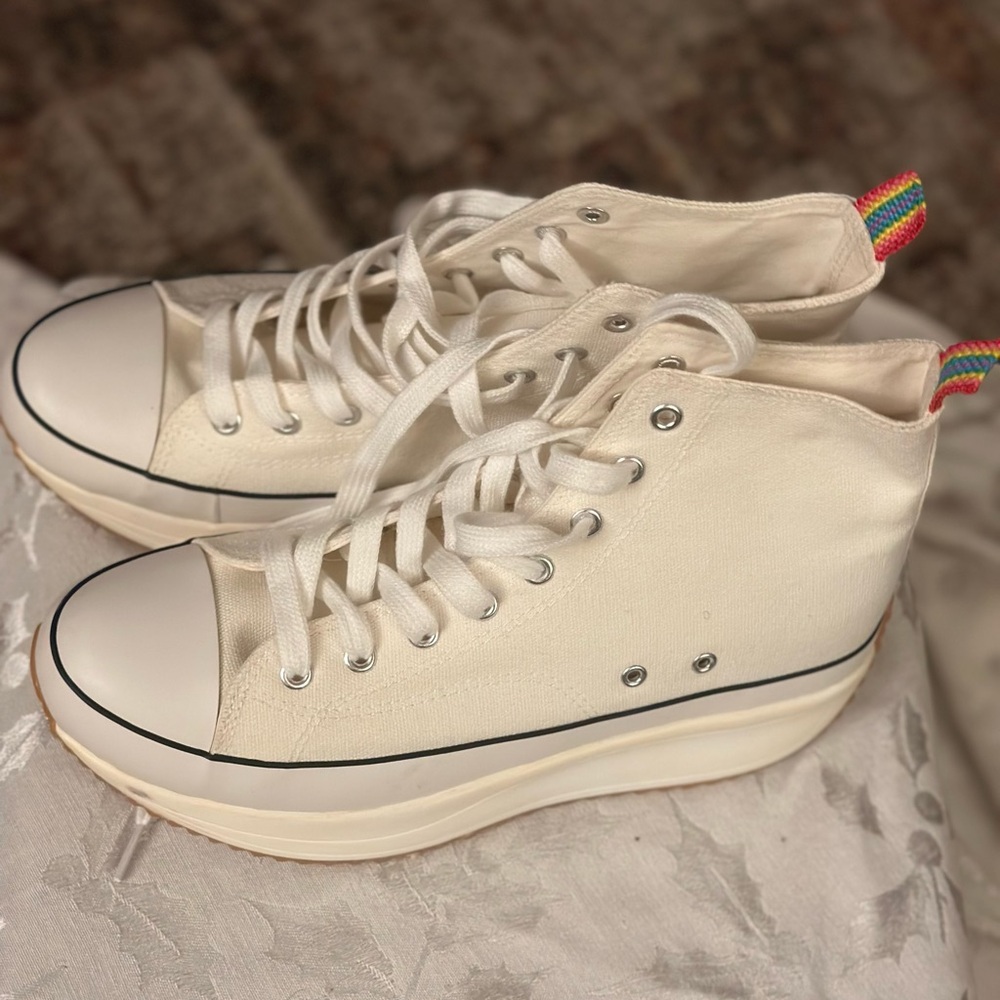 High-Top Cream Sneakers with Rainbow Detail